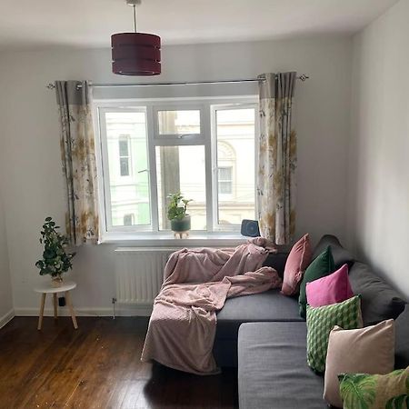 Brighton New Apartment Free Parking Sleeps 6 エクステリア 写真