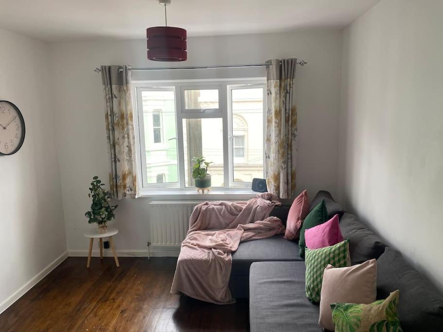 Brighton New Apartment Free Parking Sleeps 6 エクステリア 写真