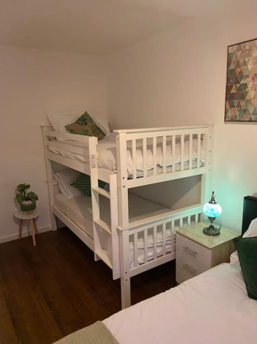 Brighton New Apartment Free Parking Sleeps 6 エクステリア 写真